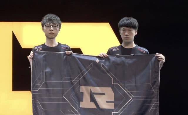 了外界抛来 了外界抛来